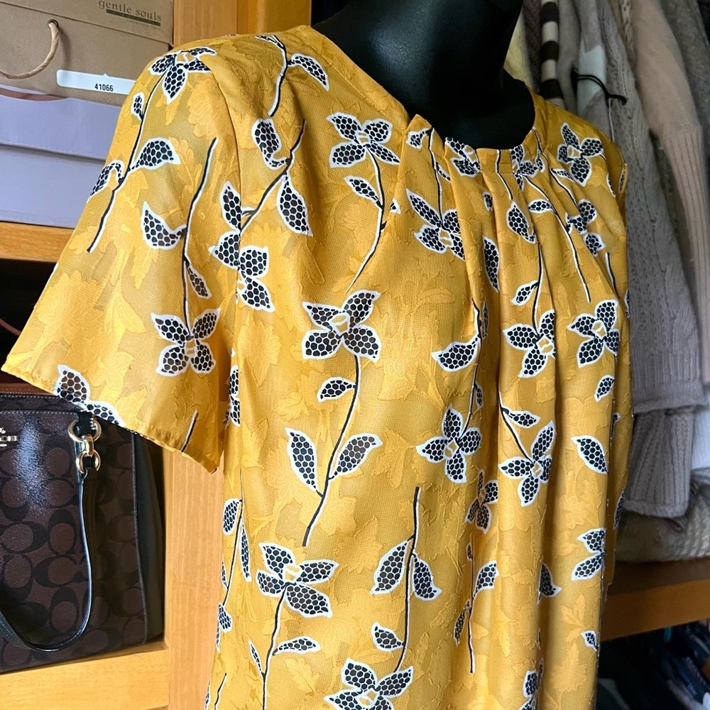 ANN TAYLOR EUC Mustard Women's Blouse